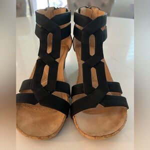 Adrienne Vittadını  Sandals  Wedge Black Shoes Women’s Size 6/1/2 nubuck